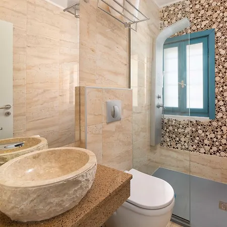 Royal Pedi Symi