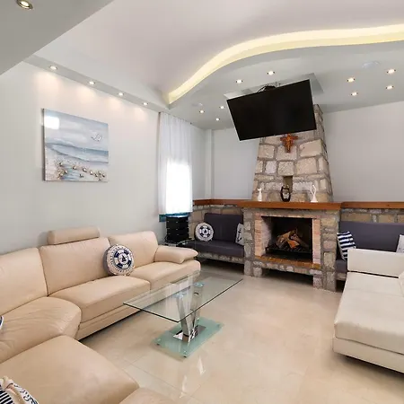 Villa Royal Pedi *