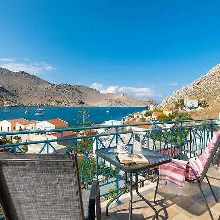Royal Pedi * Symi