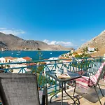Royal Pedi * Symi